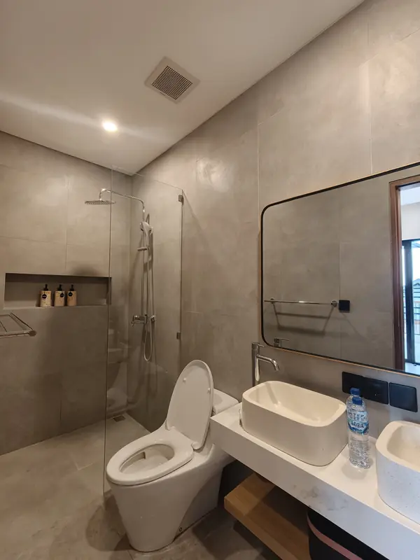 Bathroom with double basin
